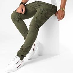 Tout neuf 🛒 Pantalon Cargo XQ01 Vert Kaki de John H ✔️ -John H Soldes john h 223073 XQ01 GREEN 20200708T154605 03