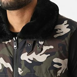 Offres 💯 Doudoune Sans Manches A Col Fourrure 8302 Vert Kaki Camouflage de John H 🤩 -John H Soldes john h 294470 8302 CAMO FOUR BLACK 20211213T111331 02