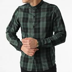 Acheter 🤩 Chemise Manches Longues A Carreaux S2202 Vert Noir de John H 🔥 -John H Soldes john h 304888 S2202 GREEN 20220222T152733 03